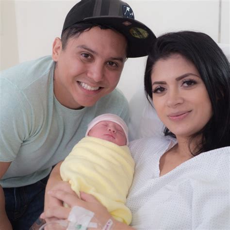 kimberly flores hijos|Hijos de Kimberly Flores y Edwin Luna ¿Quiénes son。